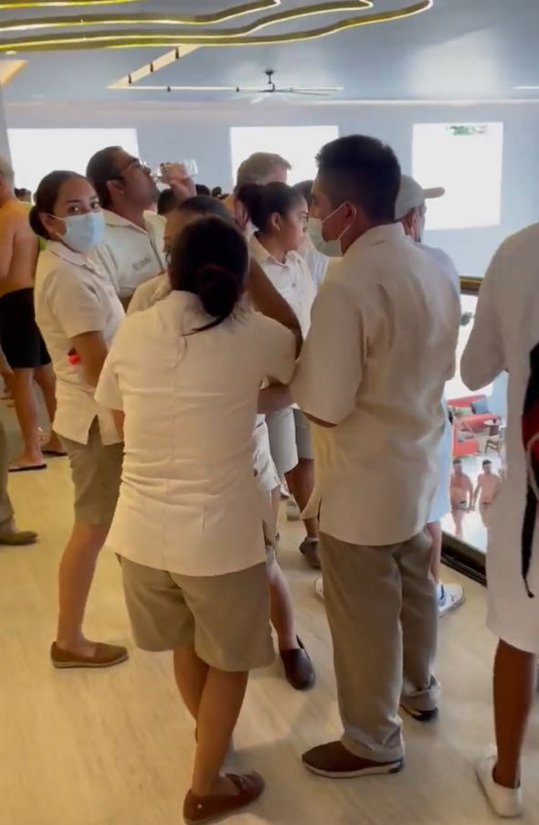 Terrified tourists hide in Cancun hotel